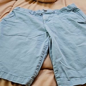 Men/teen Gap shorts